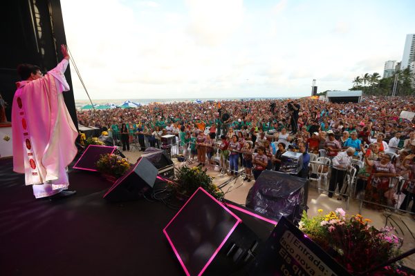 Quase meio milhão de pessoas participaram do Evangelizar É Preciso Recife