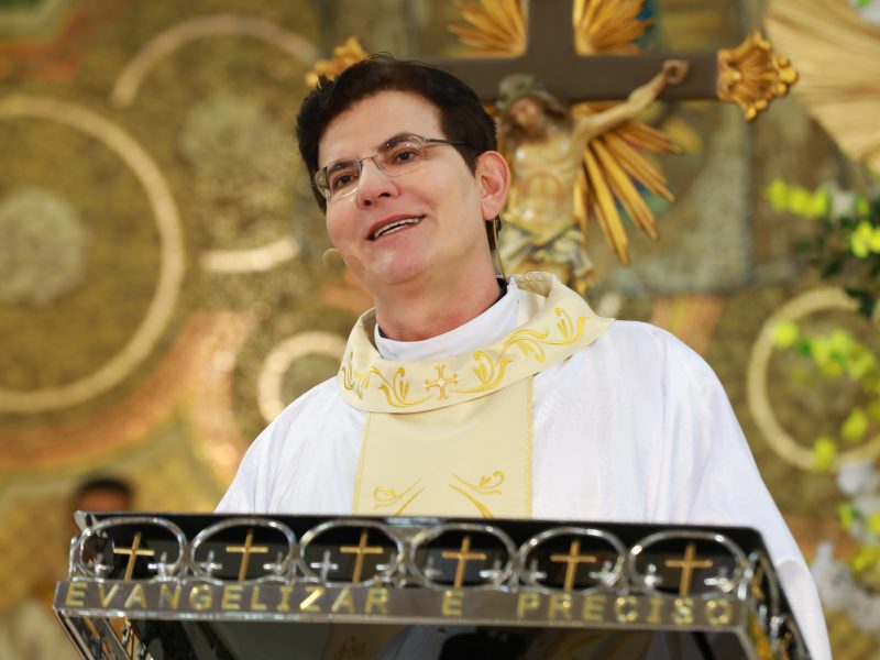 Padre Reginaldo Manzotti celebra Santa Missa em ação de graças pelos 20 anos do programa “Experiência de Deus”