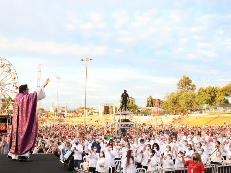 Padre Reginaldo Manzotti retorna à Foz do Iguaçu (PR)