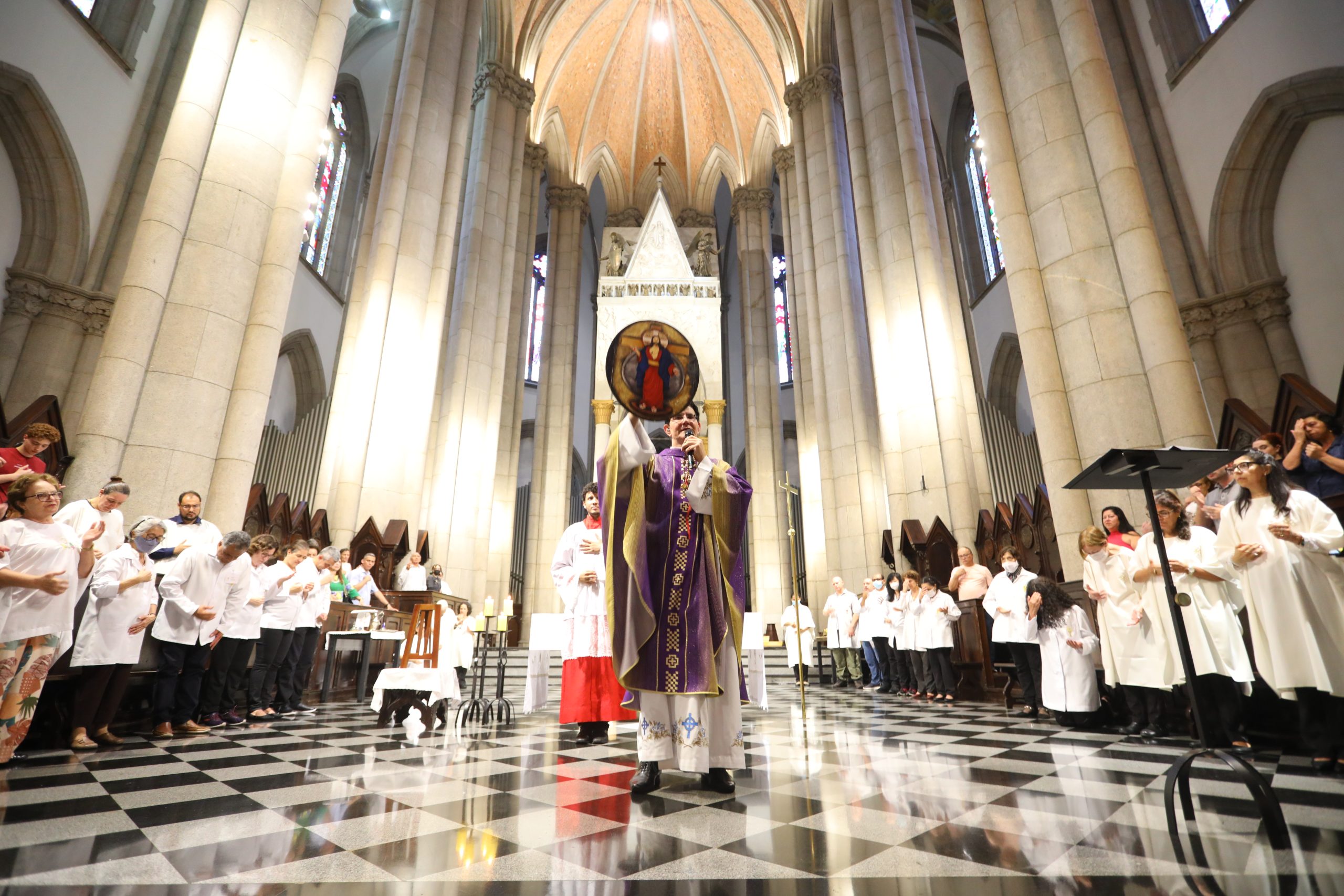 Santa Missa da Família Evangelizar