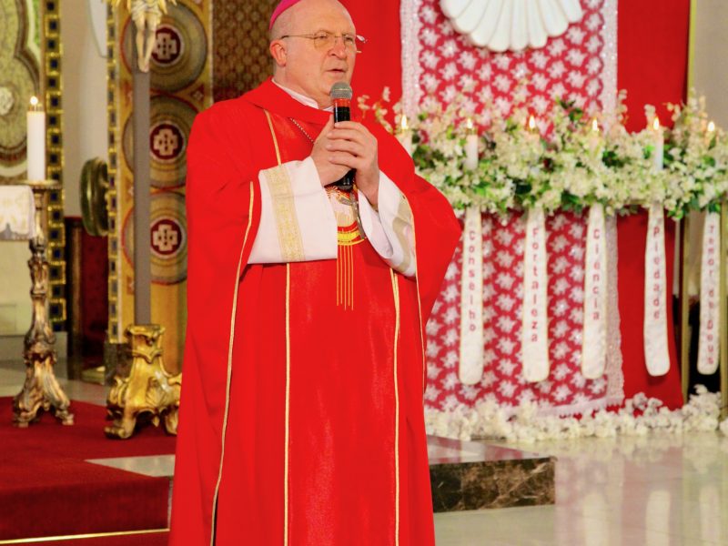 Dom José Antonio Peruzzo preside Santa Missa da Crisma no Santuário Nossa Senhora de Guadalupe, em Curitiba (PR)