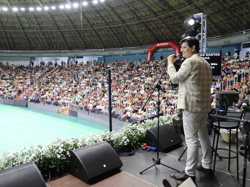“Momento de Espiritualidade” é conduzido por Padre Reginaldo em Maringá/PR