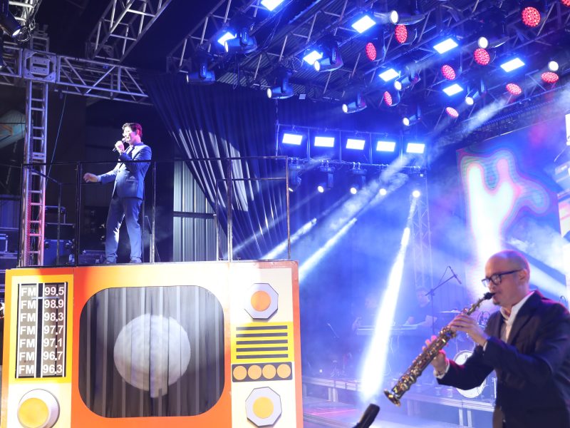 Milhares de fiéis participaram da Santa Missa e Show de Evangelização na Expoingá