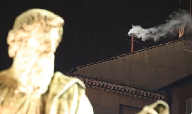 Vaticano divulga horários das votações e das fumaças do conclave