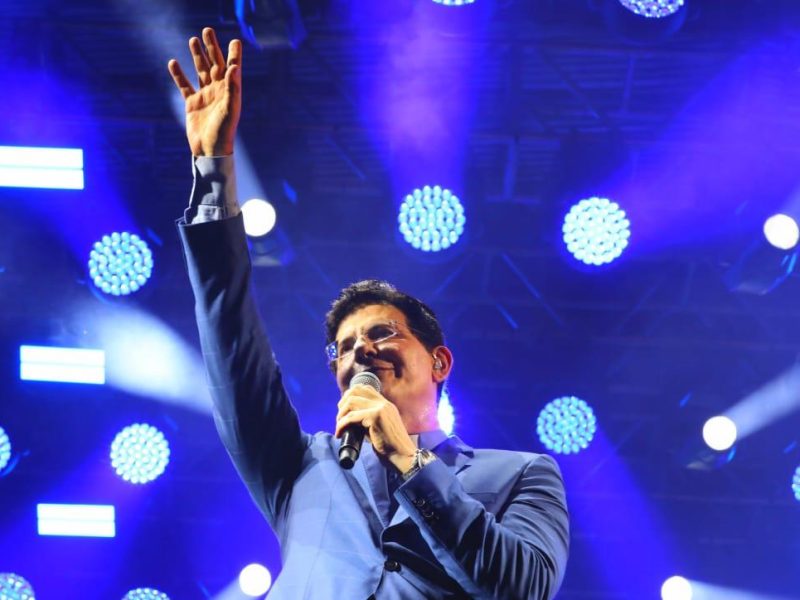 Padre Reginaldo Manzotti lota a Expoingá 2025