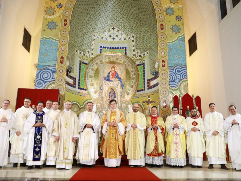 24 Horas em Oração na Presença do Senhor reúne fiéis do Brasil inteiro neste final de semana