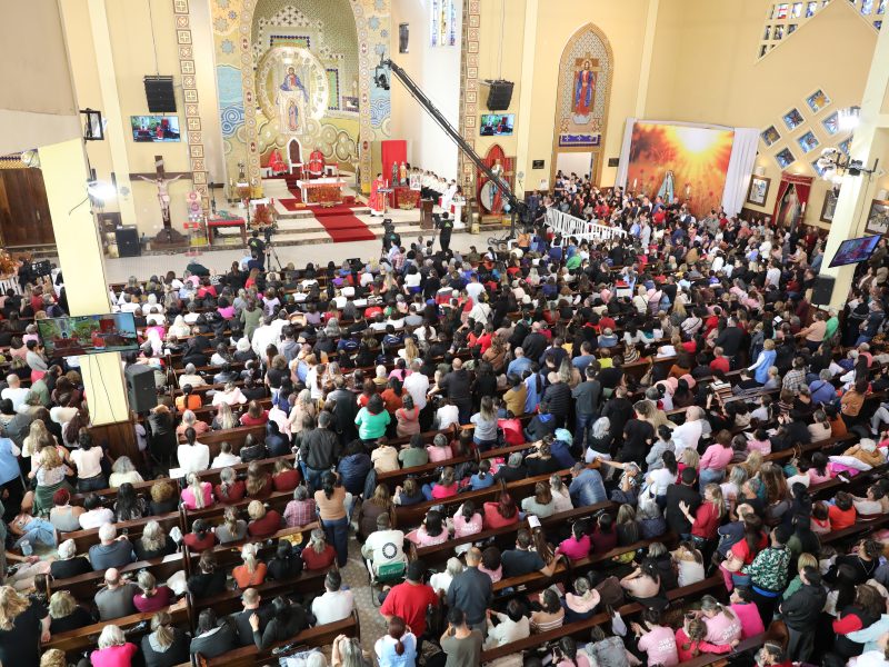 Milhares de pessoas participaram da 19ª edição das 24 horas em oração