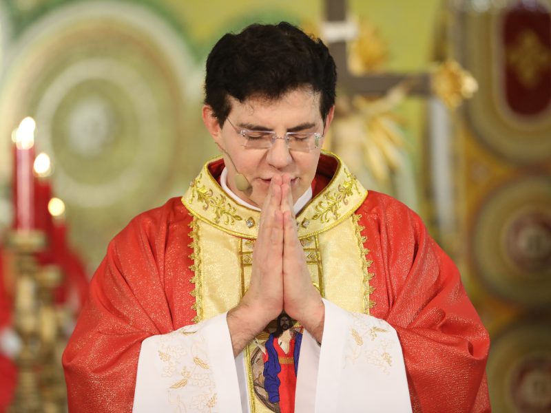 Coroação do Sagrado Coração de Jesus marca o encerramento das 24 horas em oração