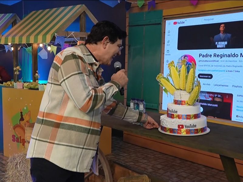 Padre Reginaldo Manzotti bate 5 milhões de inscritos no YouTube