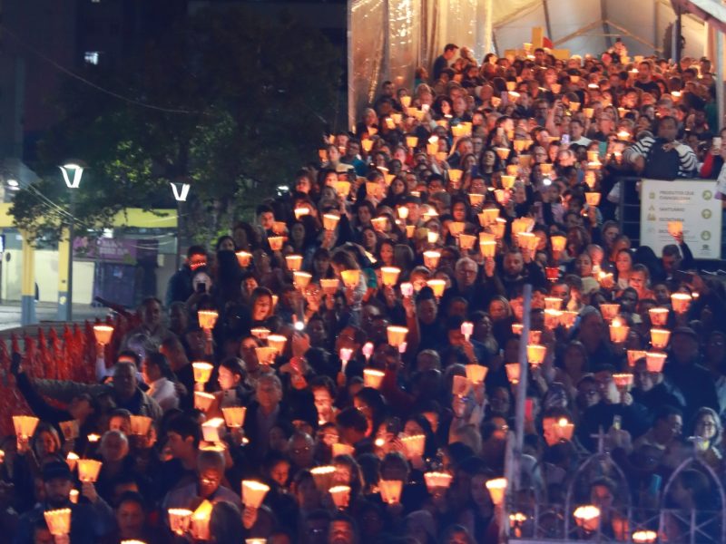 Procissão com encenação da Via Sacra marca a Festa de Jesus das Santas Chagas neste sábado em Curitiba