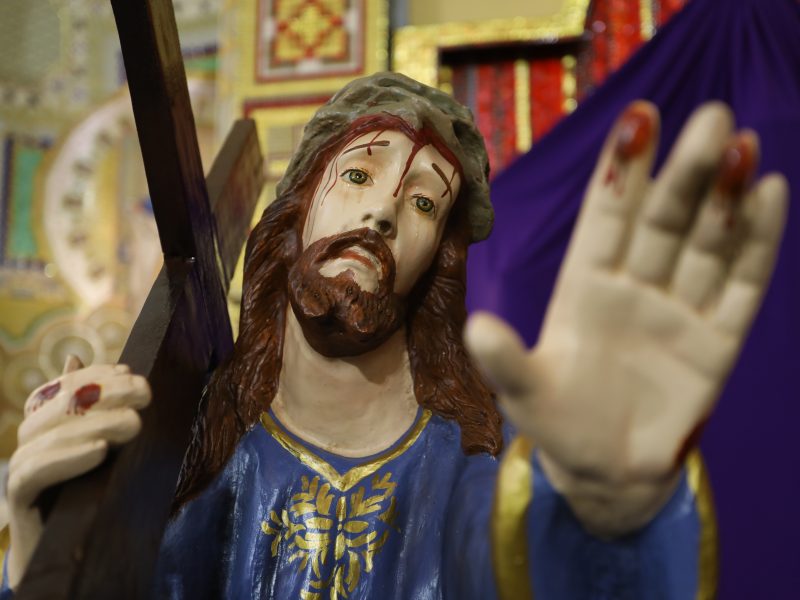 O Silêncio da Saudade e o Sopro da Esperança