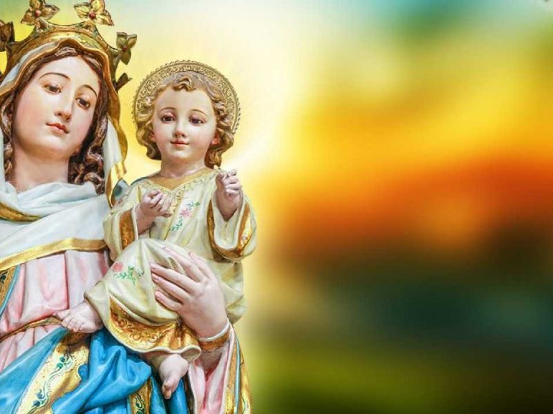 Nossa Senhora há de ser auxiliadora dos cristãos na luta contra os males