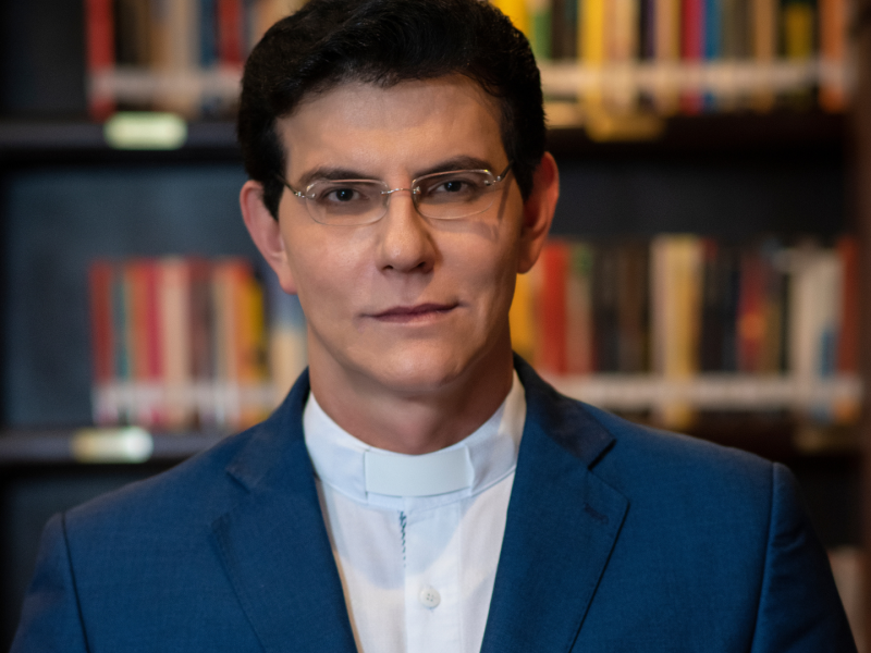 Uma vida que é família, fé e missão: Padre Reginaldo Manzotti celebra 57 anos