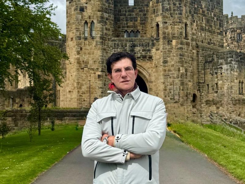 Padre Reginaldo Manzotti conduz mais de 200 peregrinos na Europa