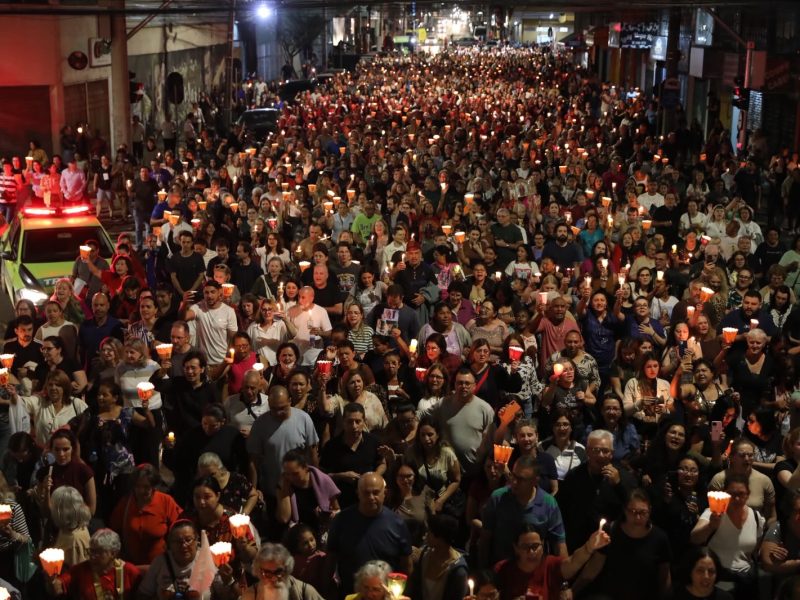 Mais de 50 mil pessoas participaram da XI Festa de Jesus das Santas Chagas em Curitiba