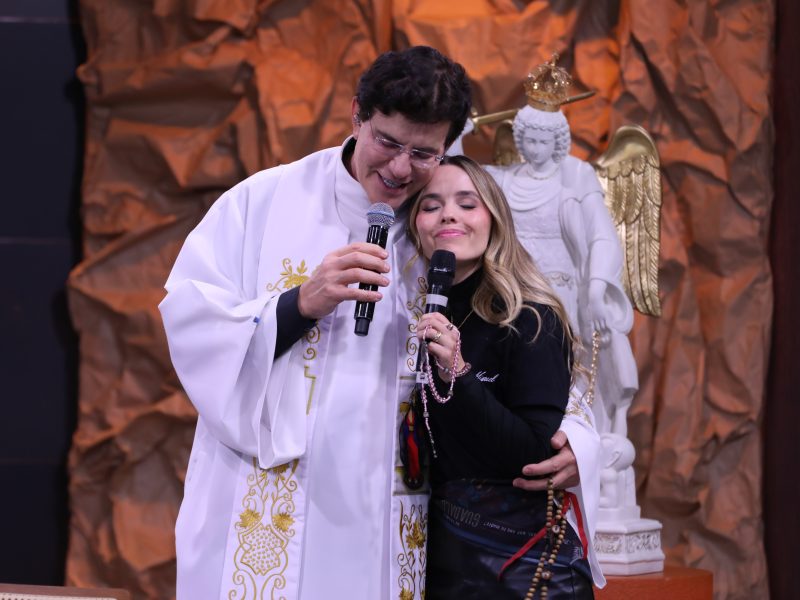 Padre Reginaldo Manzotti e Thame participam da Quaresma de São Miguel Arcanjo