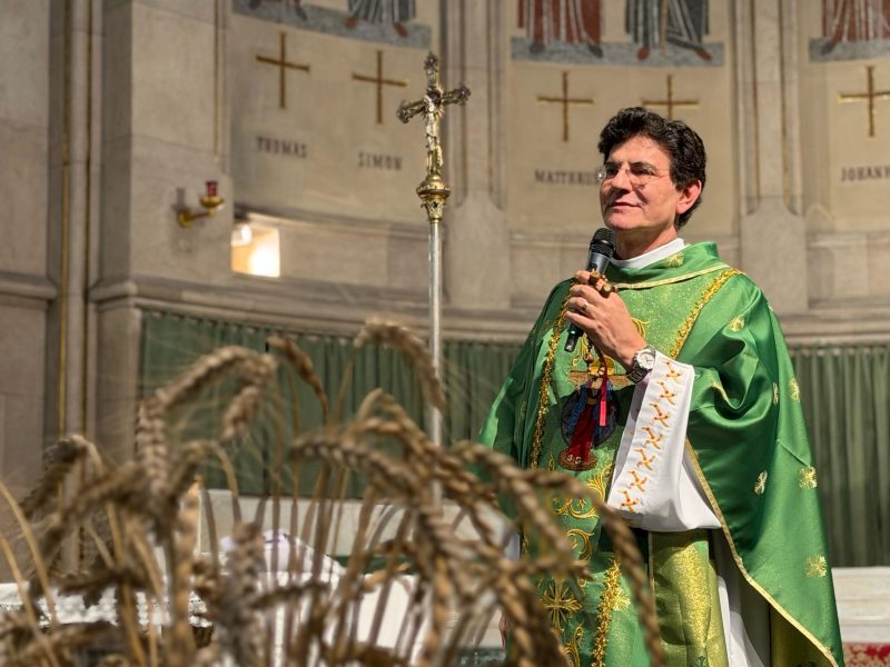 Padre Reginaldo Manzotti concluiu etapa da peregrinação em Viena e seguiu para Olomouc, na Tchéquia